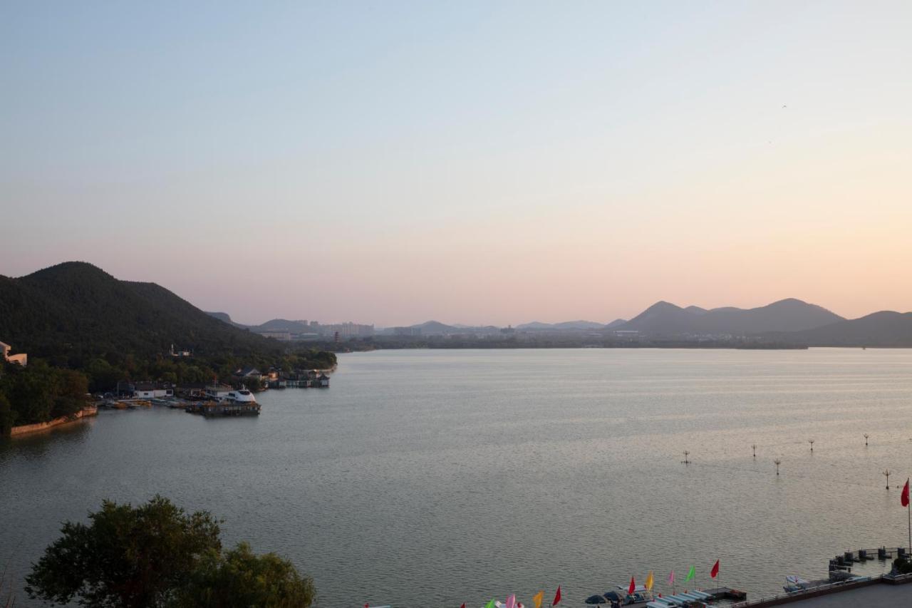 Xuzhou Marriott Hotel Lakeview Exteriör bild