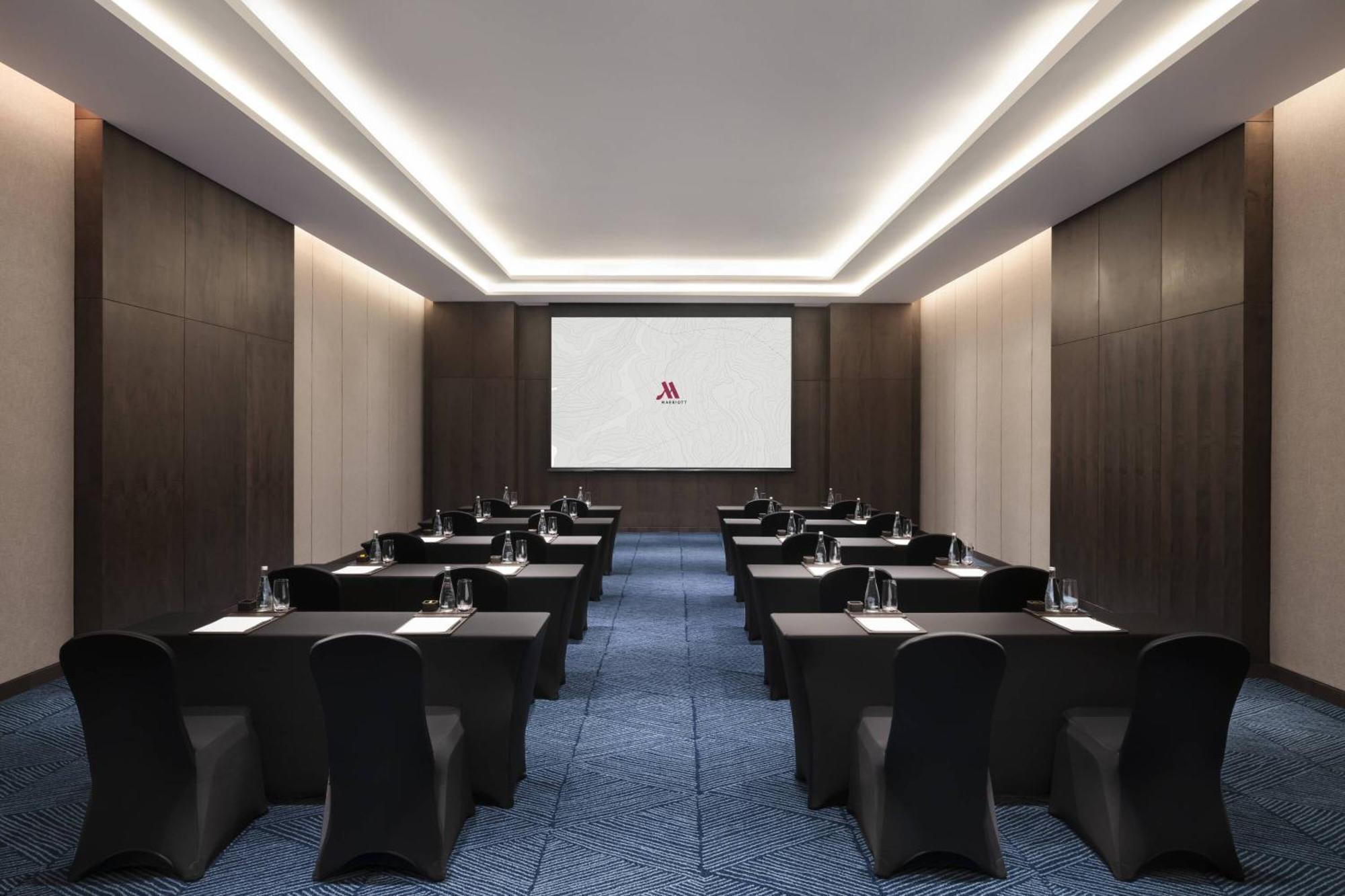 Xuzhou Marriott Hotel Lakeview Exteriör bild