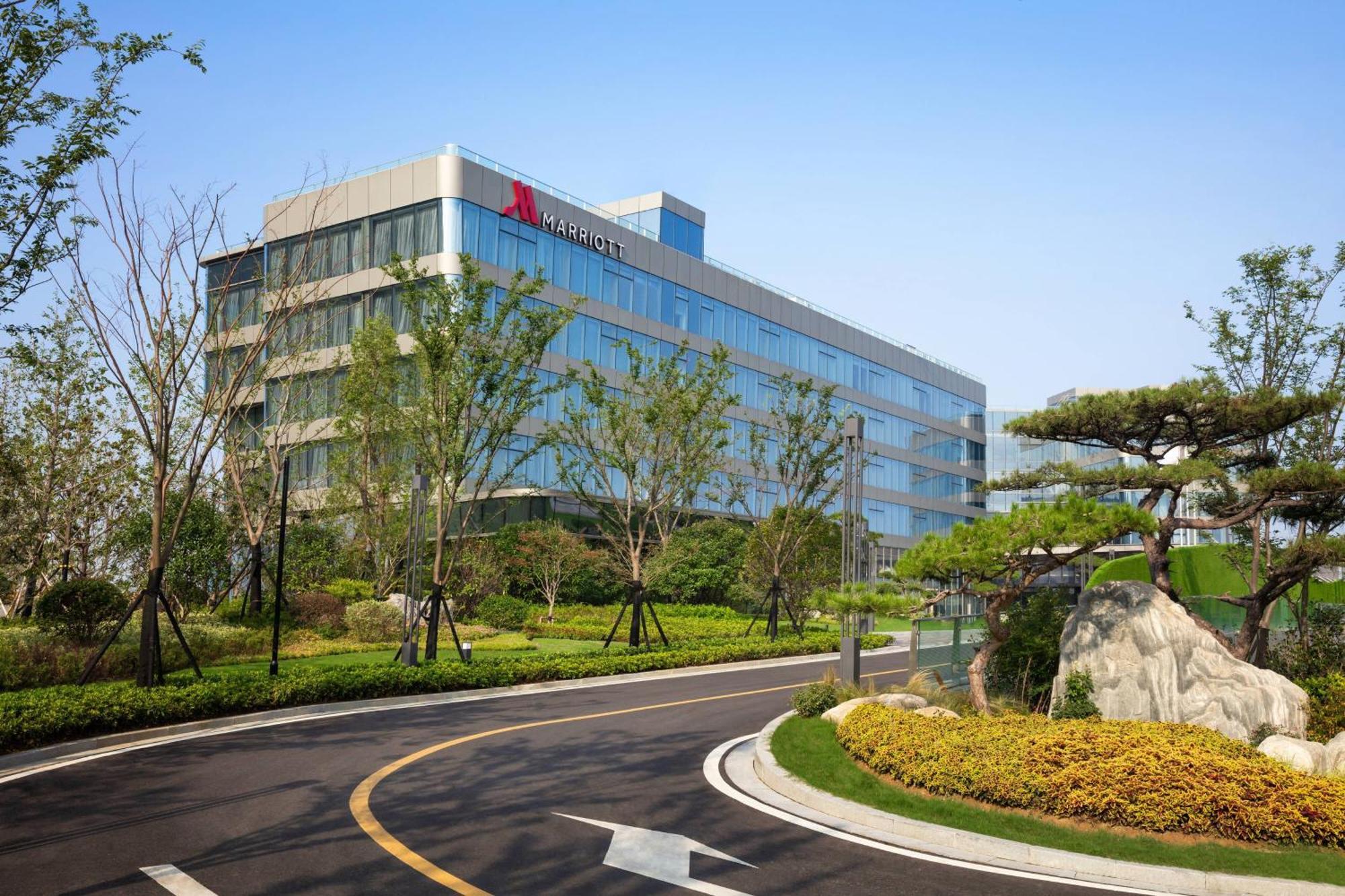 Xuzhou Marriott Hotel Lakeview Exteriör bild